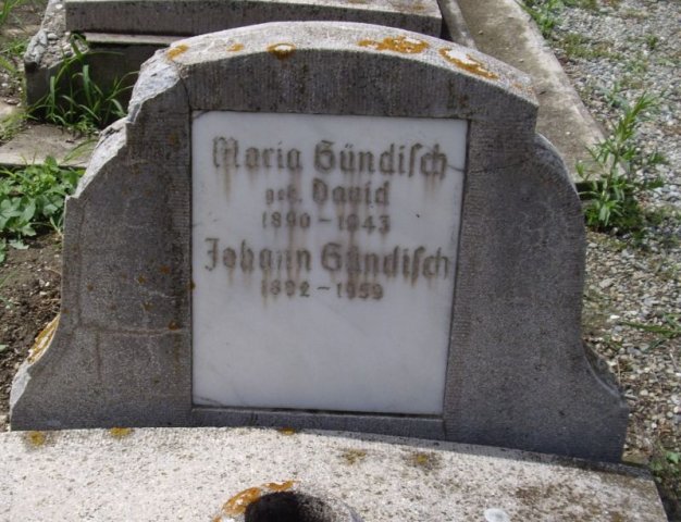 Guendisch Johann 1882-1959 David Maria 1890-1943 Grabstein